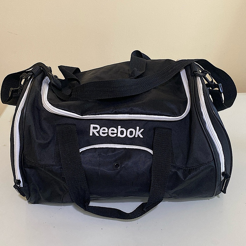 FINAL SALE!! Reebok Duffle Bag Classic Black 17.5” Sport Carry on Large Bag